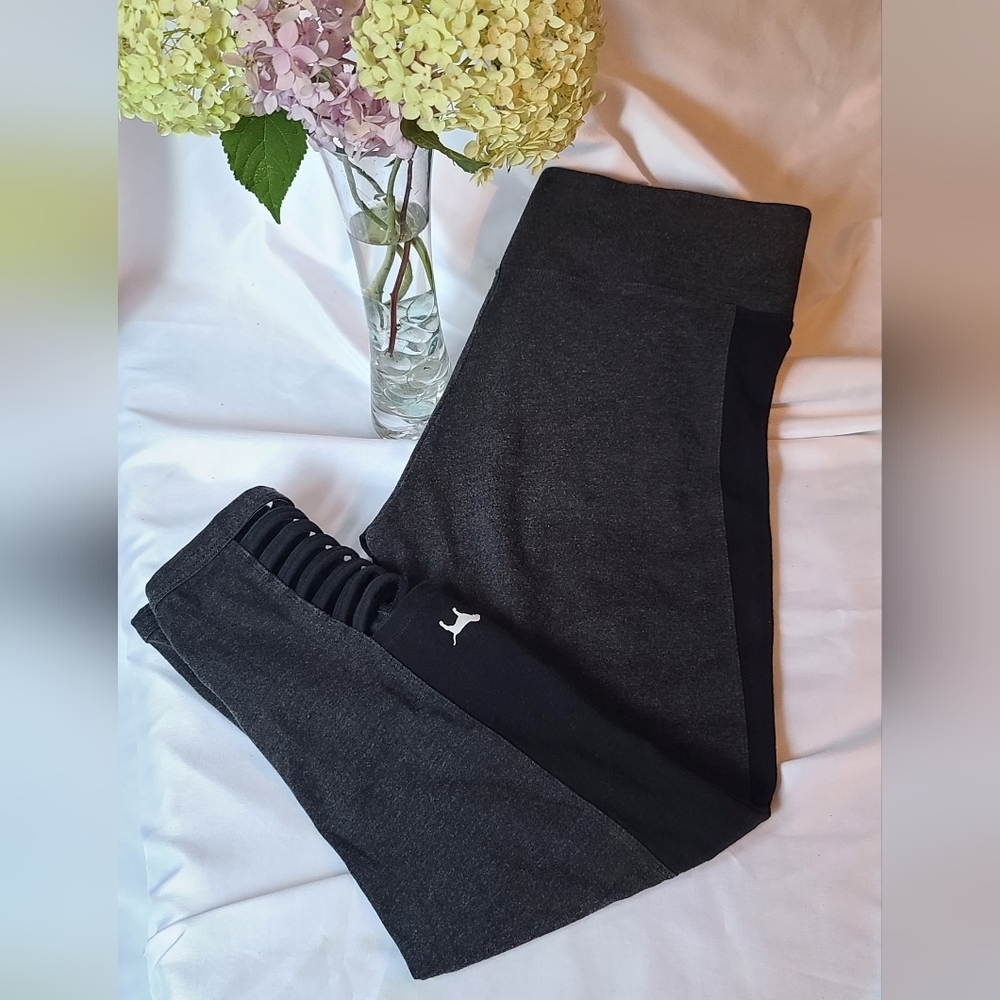 Victoria Secret PINK Legging/Pant - size M 🐕